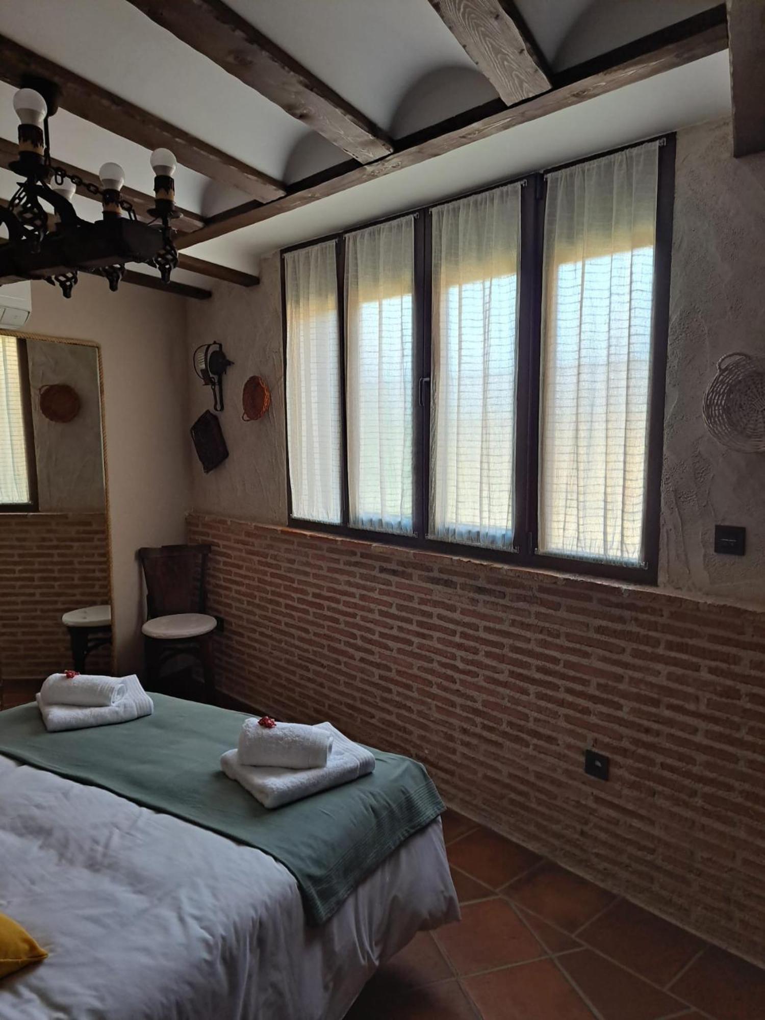 Casa Rural La Bodega, Ofrece Cata De Vino Gratis Horche Екстериор снимка