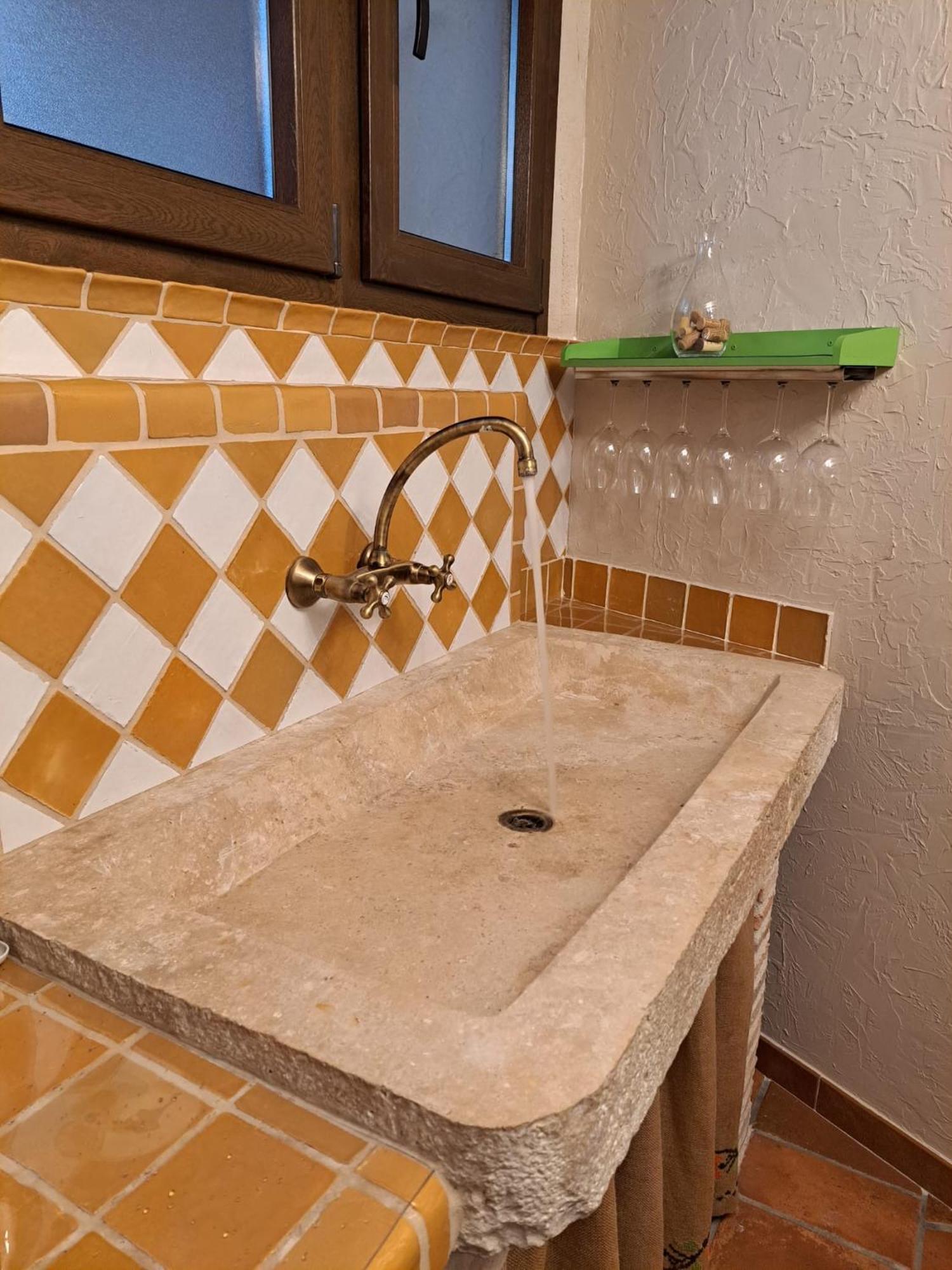 Casa Rural La Bodega, Ofrece Cata De Vino Gratis Horche Екстериор снимка